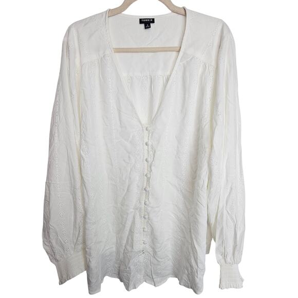 Torrid Blouse Women 2X White Eyelet LS Button Romantic Feminine Top Smocked Cuff - Picture 1 of 8